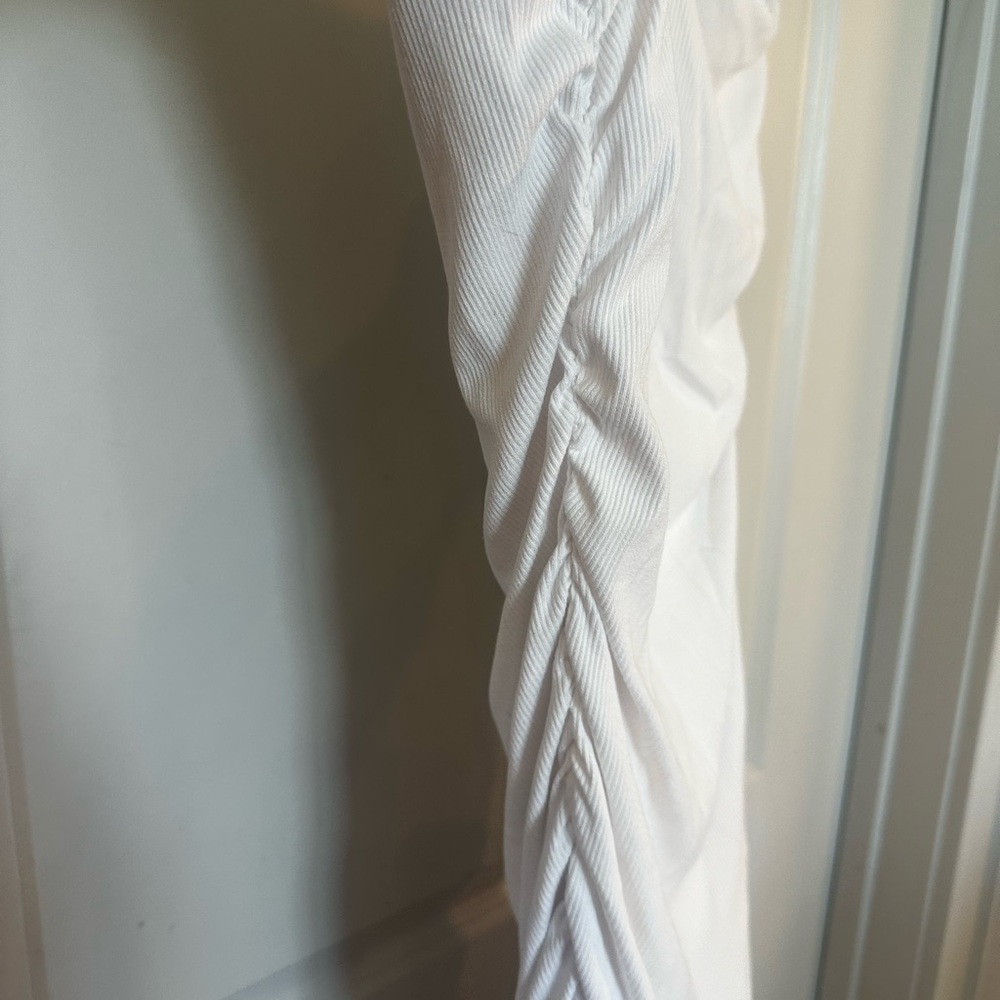 NEW Illa Illa White One Shoulder Ruched Ribbed Bubble Hem Dress, Large - Picture 4 of 8